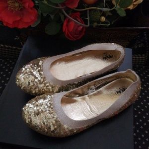 Mossino sequence Flats